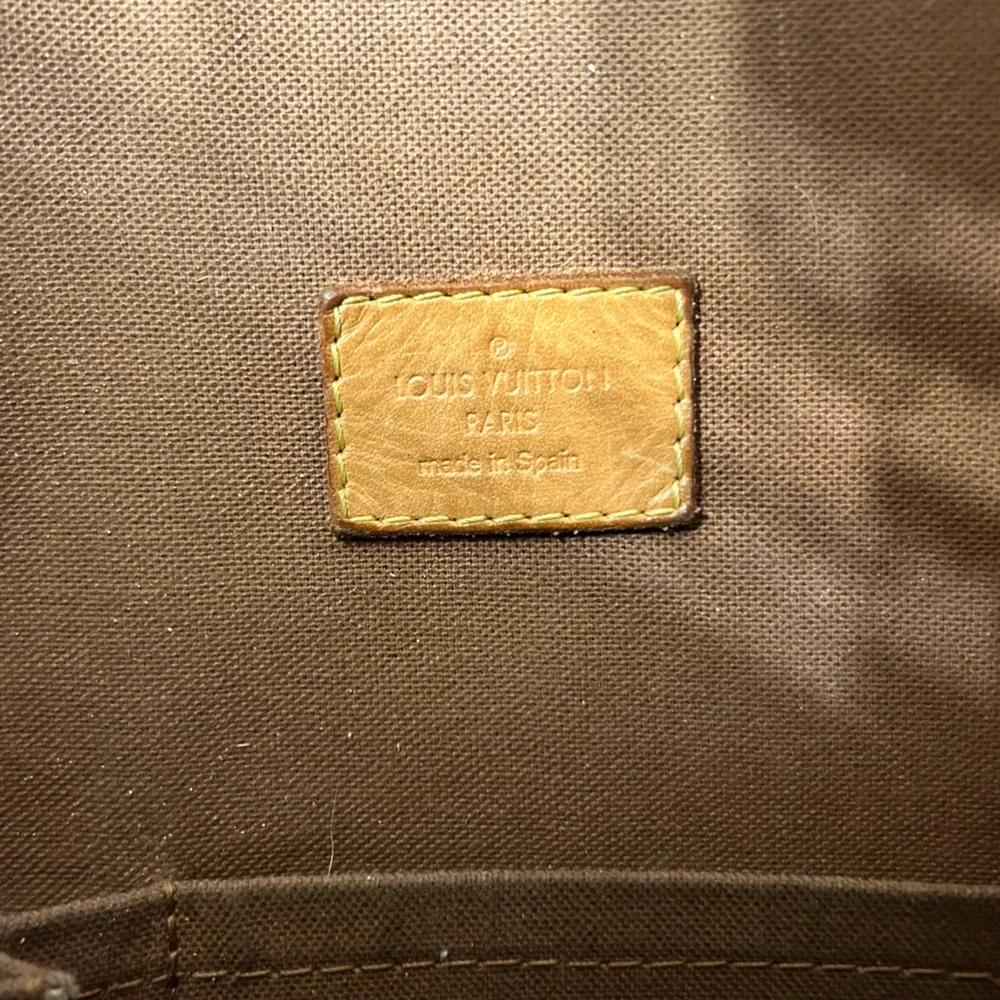 Authentic Louis Vuitton Odeon MM - discontinued style! - Picture 4 of 8